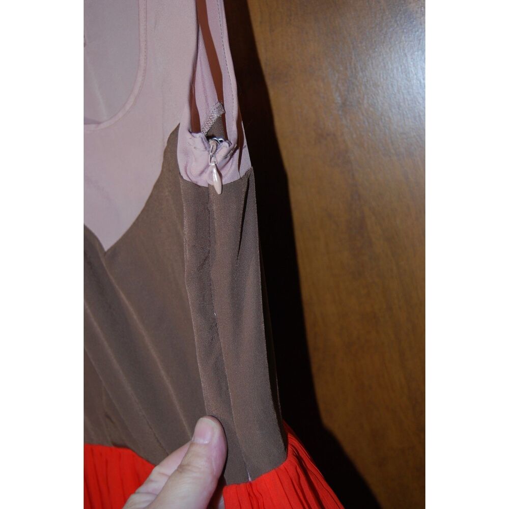 ARK & CO WOMANS DRESS SIZE MEDIUM PLEATED SKIRT - Picture 3 of 4